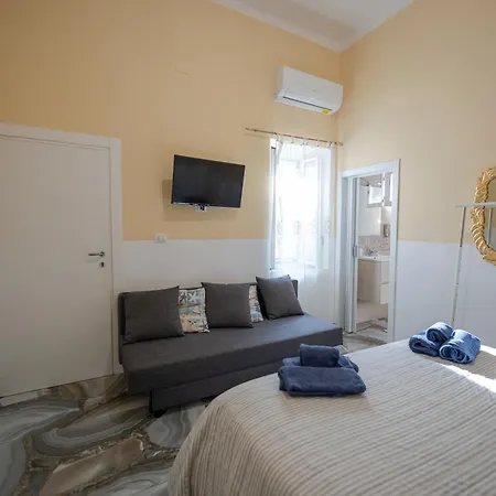 Lighthouse Flat * Taranto