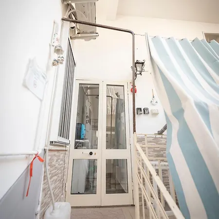 Lighthouse Flat 住宿加早餐酒店 塔兰托