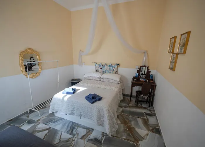 Lighthouse Flat Taranto