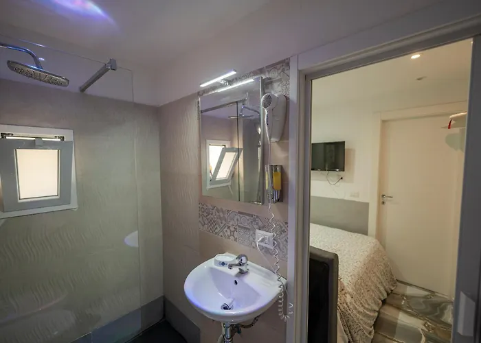 Lighthouse Flat Taranto